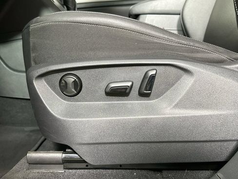 Used 2018 Volkswagen Atlas SE FWD image 22