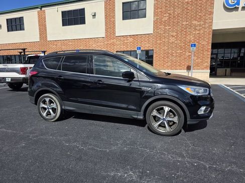 Used 2018 Ford Escape SEL AWD/4WD image 2