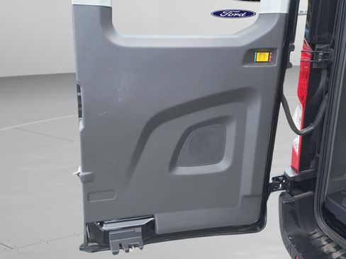 Used 2024 Ford Transit 350 XLT RWD image 19