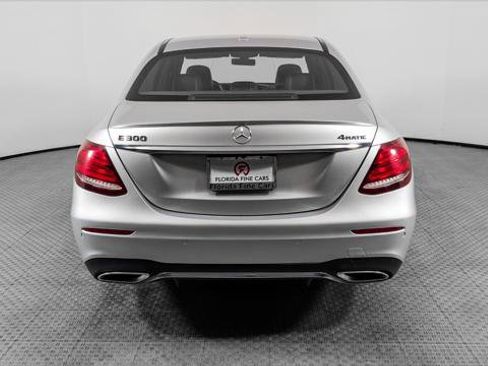 Used 2017 Mercedes-Benz E 300 4MATIC image 7