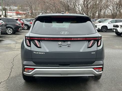 Used 2025 Hyundai Tucson Limited image 5