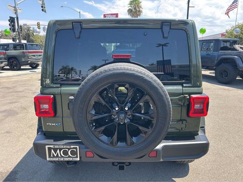 Used 2021 Jeep Wrangler Unlimited Sahara w/ Cold Weather Group image 12