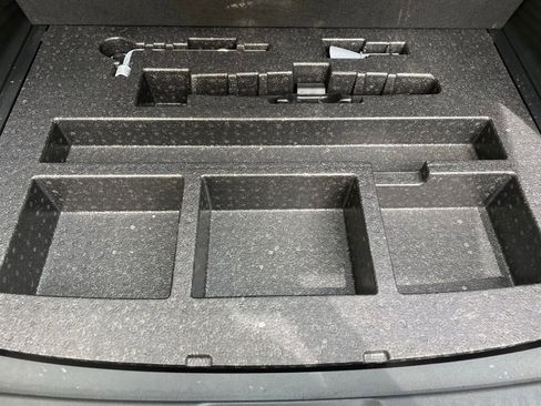 Certified 2023 Honda HR-V LX image 9