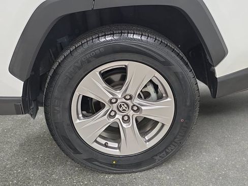 Certified 2023 Toyota RAV4 XLE AWD/4WD image 29
