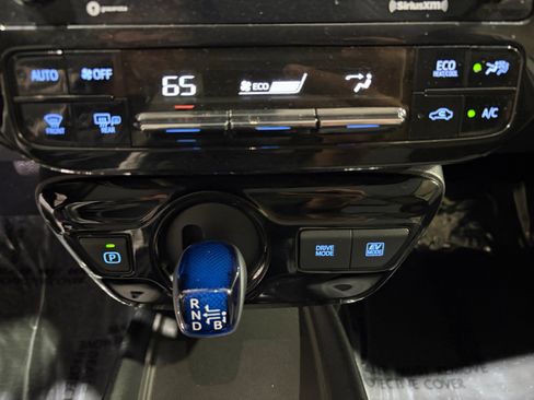 Used 2022 Toyota Prius LE AWD/4WD image 21
