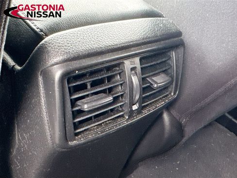 Used 2016 Nissan Rogue S w/ Appearance Package FWD image 31