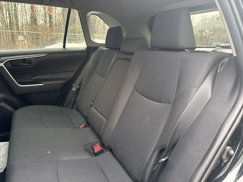 Used 2021 Toyota RAV4 LE w/ Carpet Mat Package (TMS) image 13