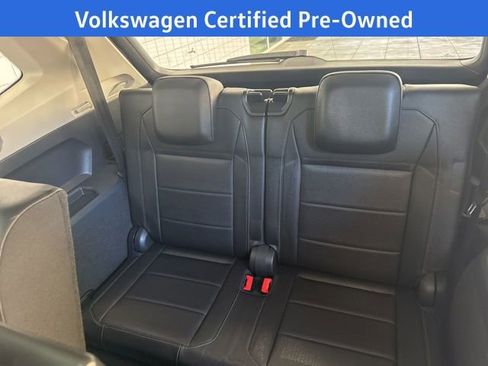 Used 2018 Volkswagen Tiguan SEL image 23