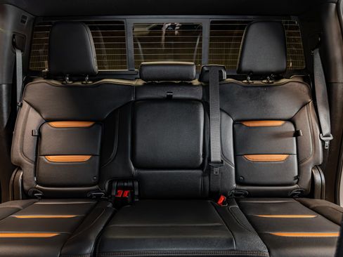 Used 2024 GMC Sierra 2500 AT4 w/ AT4 Preferred Package image 25