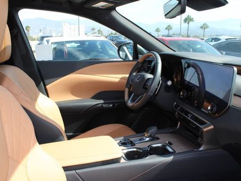Used 2024 Lexus RX 350h w/ Convenience Package AWD/4WD image 5