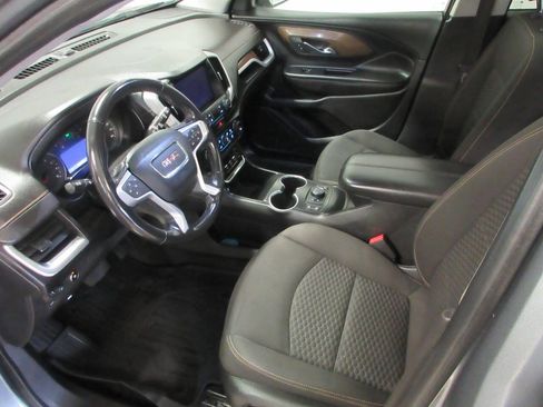 Used 2020 GMC Terrain SLE w/ Driver Convenience Package image 7