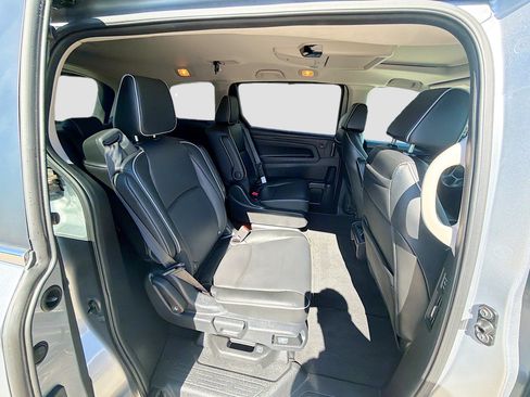 Certified 2025 Honda Odyssey Touring image 28