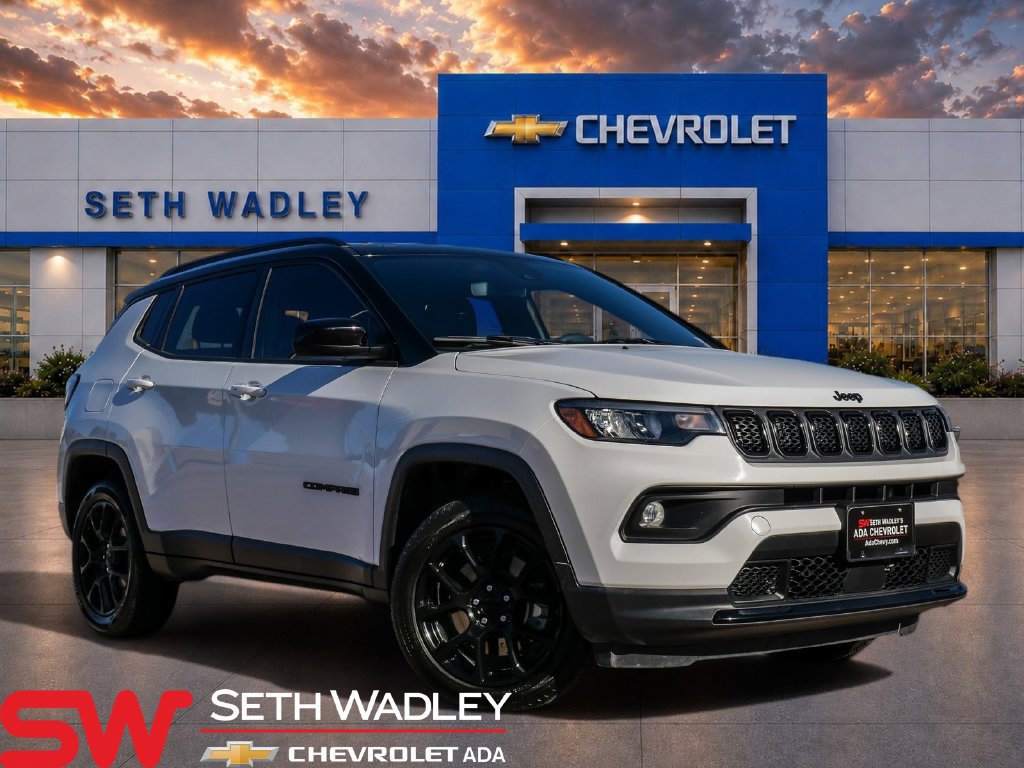 Used 2024 Jeep Compass Latitude w/ Convenience Group AWD/4WD image 1