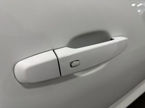 Used 2023 Chevrolet Camaro LT w/ Technology Package image 28