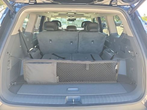 Certified 2026 Kia EV9 Light image 7