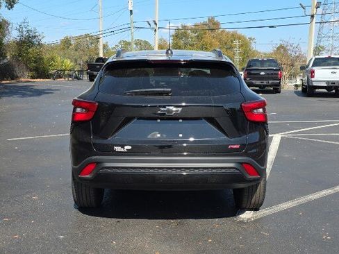 Used 2024 Chevrolet Trax RS w/ Driver Confidence Package image 12