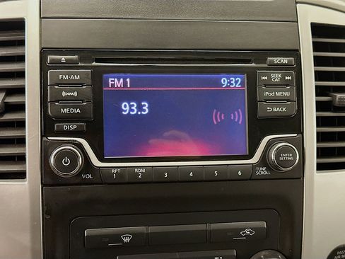 Used 2018 Nissan Frontier SV AWD/4WD image 21
