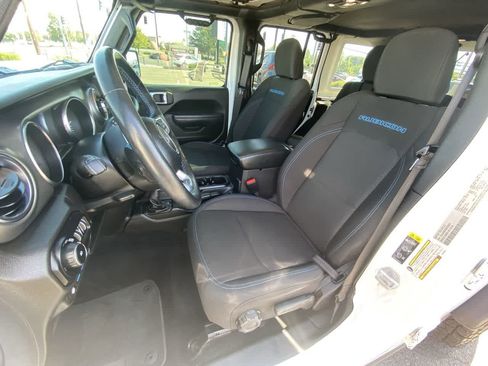 Used 2022 Jeep Wrangler Unlimited Rubicon 4xe AWD/4WD image 11