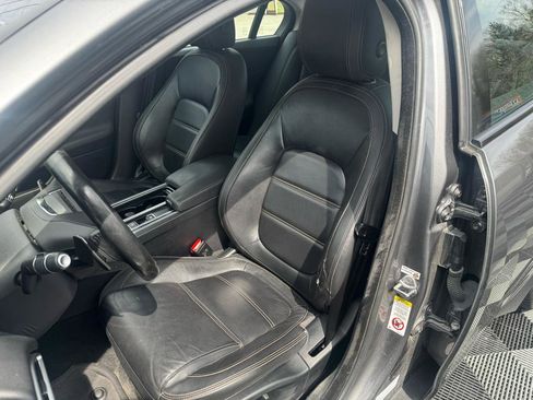 Used 2018 Jaguar XE Prestige image 16