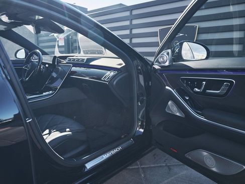 Used 2025 Mercedes-Benz Maybach S 580 4MATIC image 14