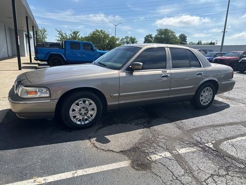 Used 2006 Mercury Grand Marquis GS RWD image 1