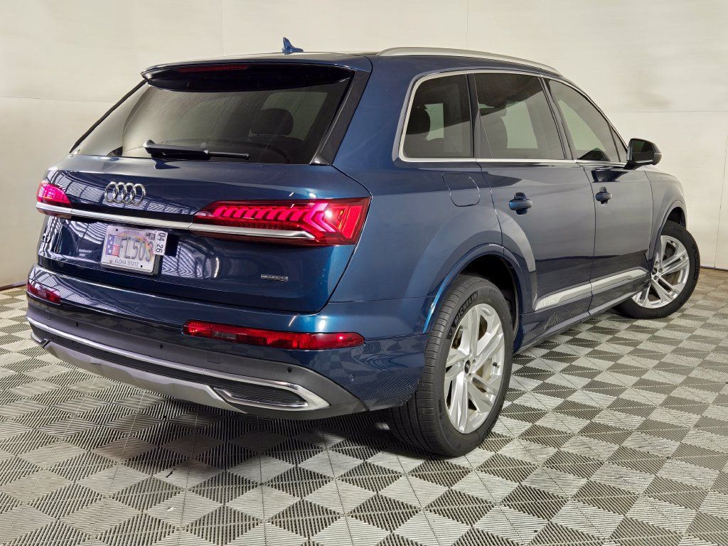 Used 2021 Audi Q7 3.0T Premium Plus w/ Premium Plus Package AWD/4WD image 9