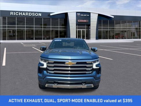 Used 2024 Chevrolet Silverado 1500 High Country w/ Technology Package AWD/4WD image 9