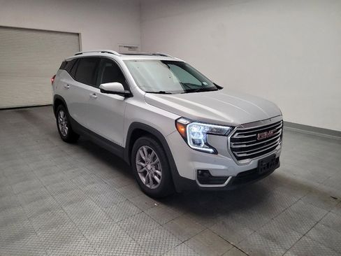 Used 2022 GMC Terrain SLT w/ Infotainment Package II FWD image 13