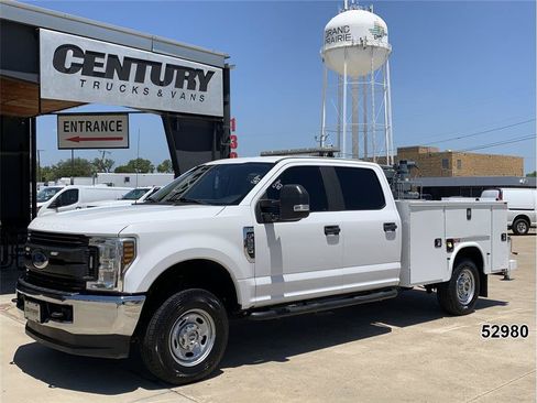 Used 2019 Ford F250 XL w/ Power Equipment Group AWD/4WD image 3