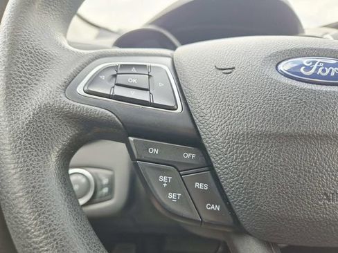 Used 2017 Ford Escape SE FWD image 17