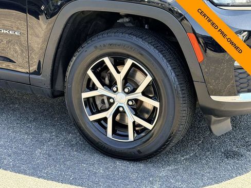 Certified 2023 Jeep Grand Cherokee L Limited w/ Luxury Tech Group II AWD/4WD image 6