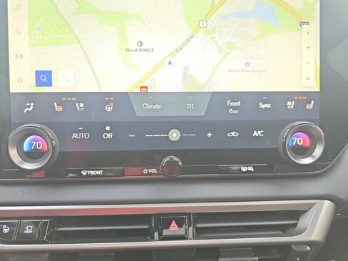 Used 2024 Lexus RX 350 w/ Luxury Package image 19