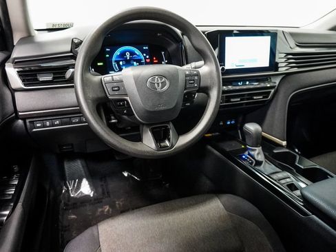 Used 2025 Toyota Camry LE FWD image 11