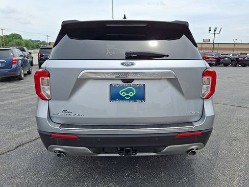 Used 2023 Ford Explorer Platinum w/ Technology Package AWD/4WD image 6
