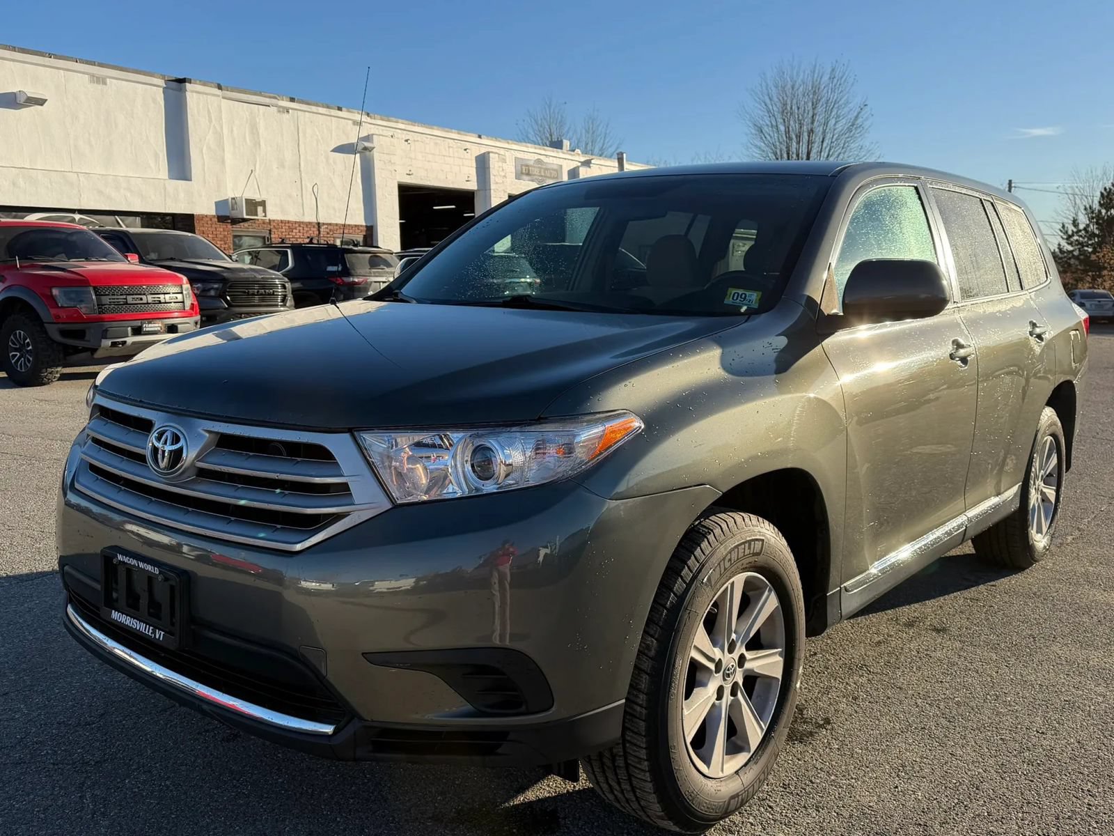 Used 2012 Toyota Highlander 4WD w/ Tow Pkg image 3