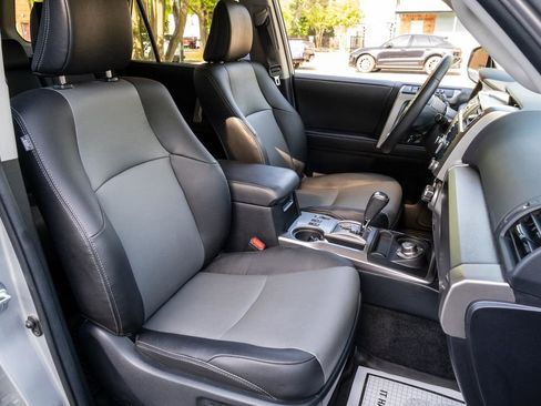 Used 2022 Toyota 4Runner SR5 Premium w/ Moonroof Package AWD/4WD image 28