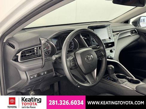 Used 2023 Toyota Camry SE FWD image 13