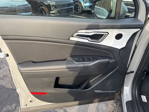 New 2026 Kia Sportage EX image 10