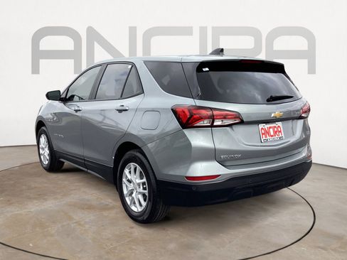 Used 2024 Chevrolet Equinox LS w/ LS Convenience Package image 9