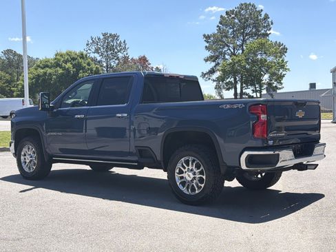 Used 2024 Chevrolet Silverado 2500 LTZ w/ LTZ Convenience Package AWD/4WD image 10