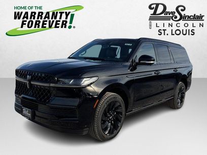 New 2026 Lincoln Navigator L Reserve w/ Jet Appearance Package