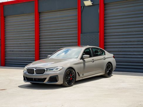 Used 2021 BMW 540i w/ M Sport Package RWD image 1