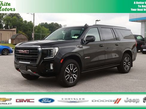 Used 2024 GMC Yukon XL AT4 w/ Technology Package AWD/4WD image 1
