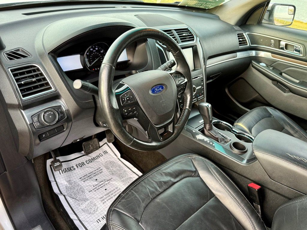 Used 2016 Ford Explorer Limited FWD image 10