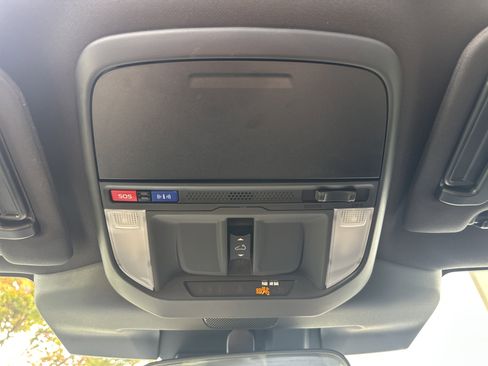 Used 2025 Subaru Forester Premium AWD/4WD image 35