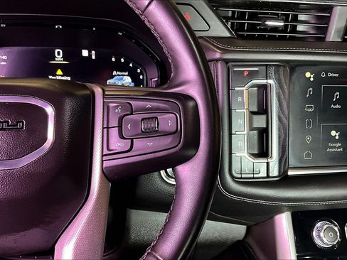 Used 2023 GMC Yukon XL Denali RWD image 13