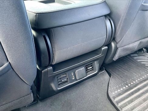 Used 2025 Chevrolet Silverado 1500 LT image 31