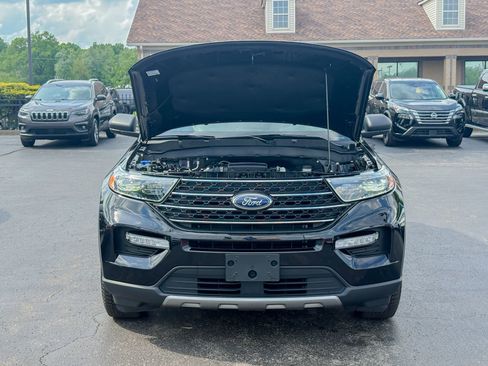Used 2022 Ford Explorer XLT w/ Equipment Group 202A AWD/4WD image 37