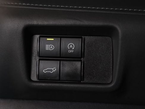 Used 2024 Toyota Highlander XSE FWD image 22