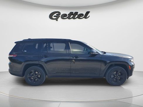 Used 2024 Jeep Grand Cherokee L Limited w/ Black Appearance Package RWD image 4